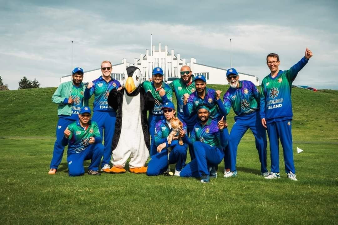 Kópavogur Puffins celebrating a championship victory