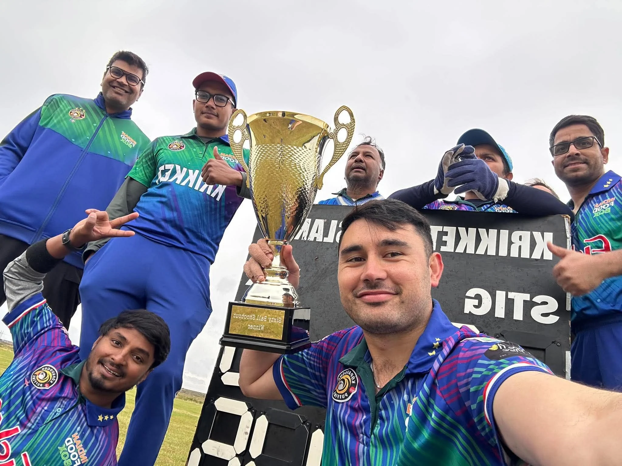 Kópavogur Puffins teammates celebrate together with the 2026 T10 trophy